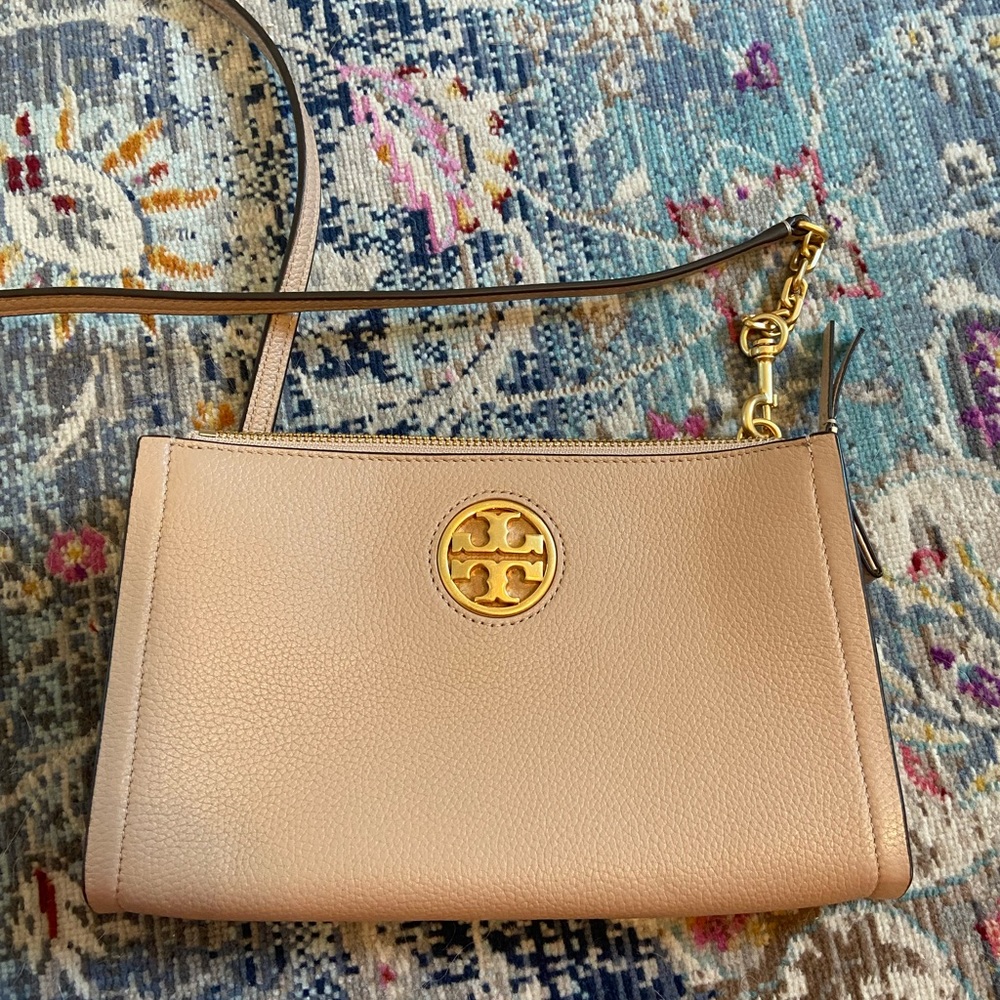 Tory Burch Carson Zip top in Devon Sand. Never used